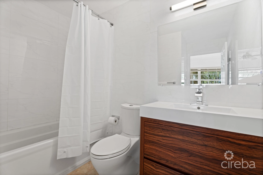 Caribbean Courts 8b, Oceanfront Condo