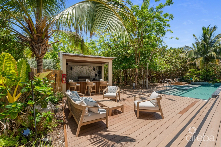 Vida 104, Boutique Retreat