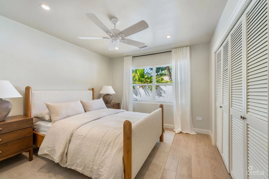 Snug Harbour Designer Renovated 4 Bedroom Home