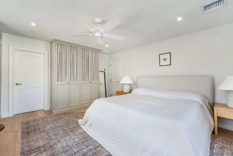 Snug Harbour Designer Renovated 4 Bedroom Home