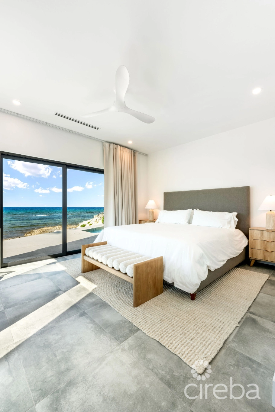 5 Bed Beach Front Estate - Halcyon Point