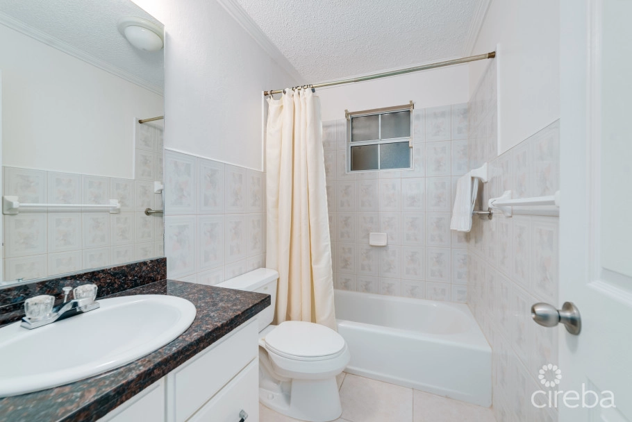 Rare Opportunity On Smb Corridor - Home On 0.4 Acres