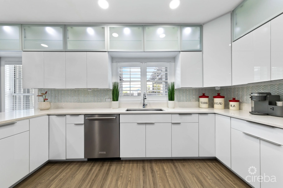 Single Family Gem In North Sound Estates