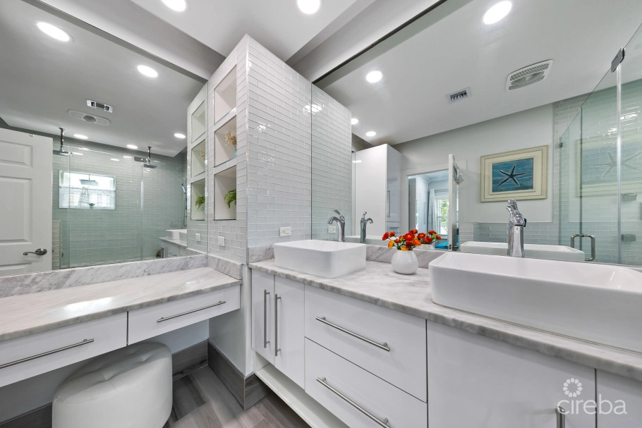 Single Family Gem In North Sound Estates