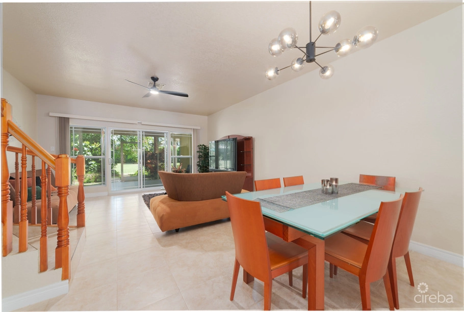 Spacious 3 Bed + Den Townhome At L'ambience