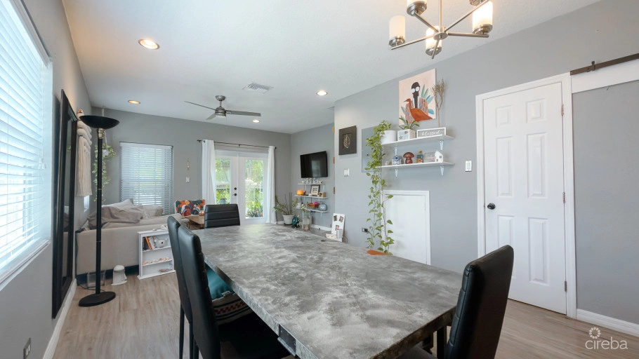 Golden Springs 2 Bed End Townhome
