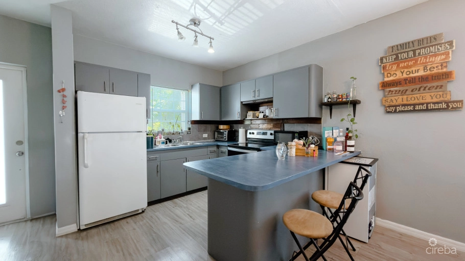 Golden Springs 2 Bed End Townhome