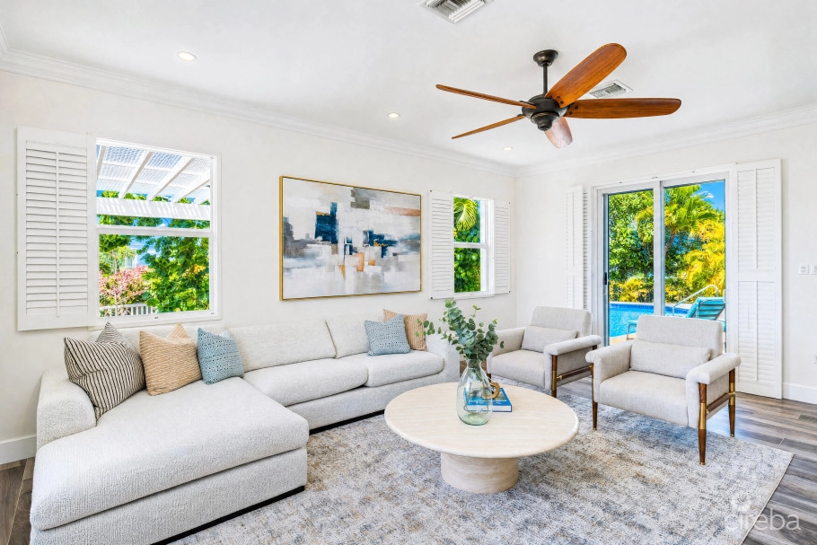 The Shores Family Home  With Swimming Pool