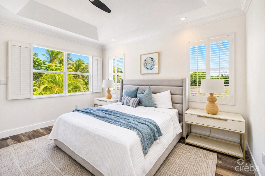 The Shores Family Home  With Swimming Pool