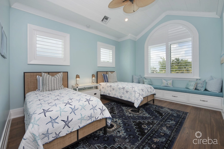Kai-yak Cove, Cayman Kai Villa