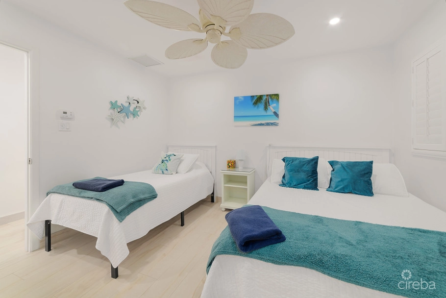 Renovated Penthouse Discovery Point Club