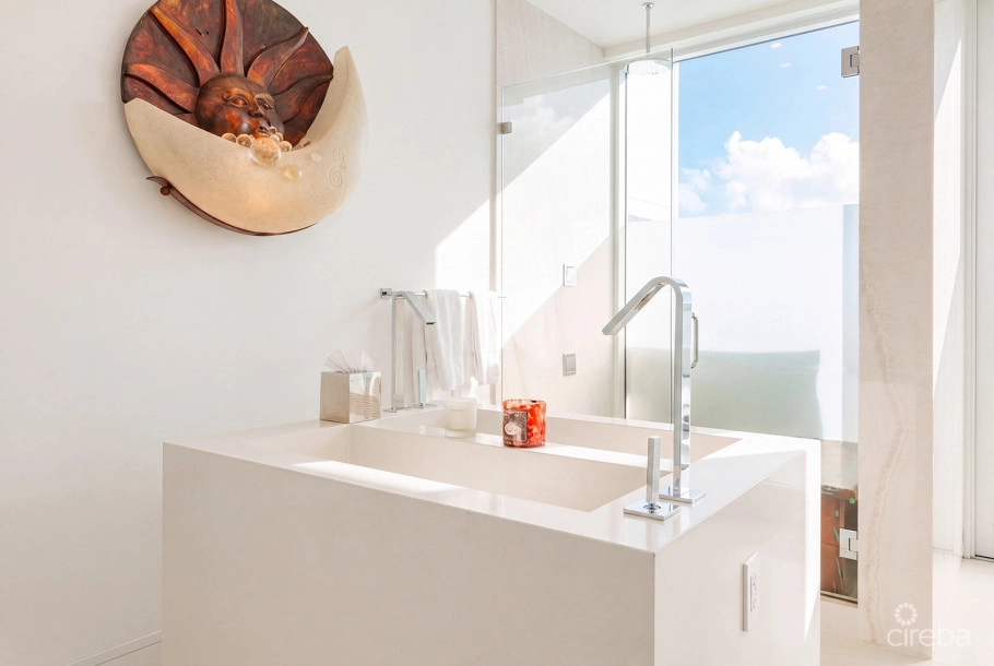 Three-level Oceanfront Fin Penthouse  #30 Plus 2 Garages