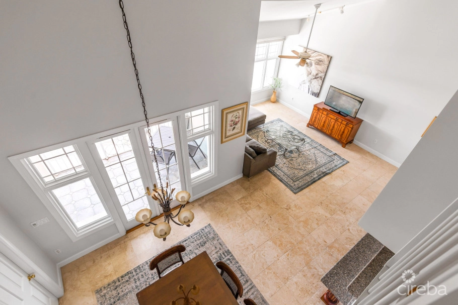 Britannia Kings Court      Canal Front    4 Bed/3  Bath      Plus Boat Dock