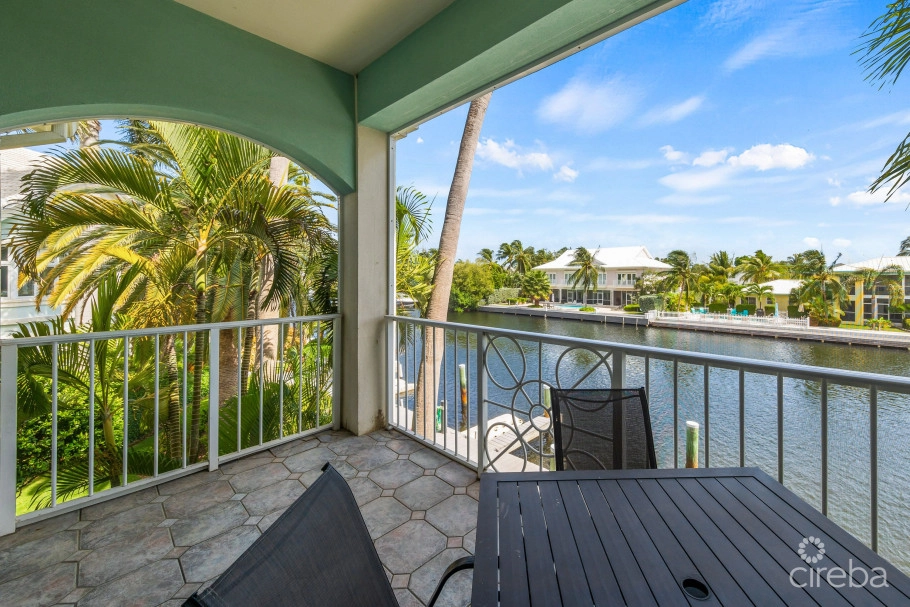 Britannia Kings Court      Canal Front    4 Bed/3  Bath      Plus Boat Dock