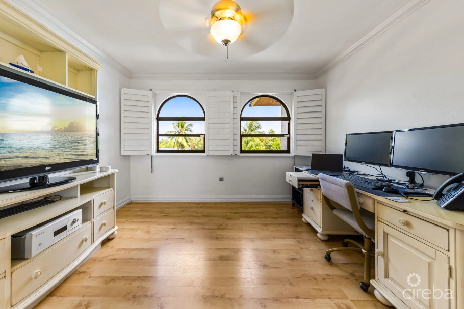 Lime Tree Bay Unique 4 Bed, 3.5 Bath With Water Views