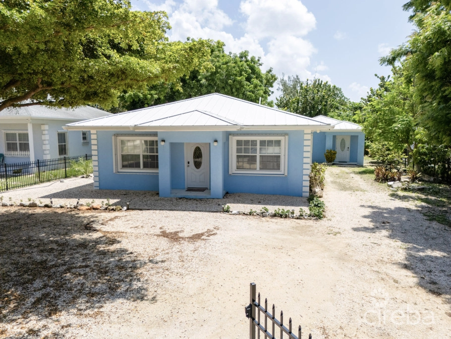 Cayman Brac Pioneer Lane House And Cottage
