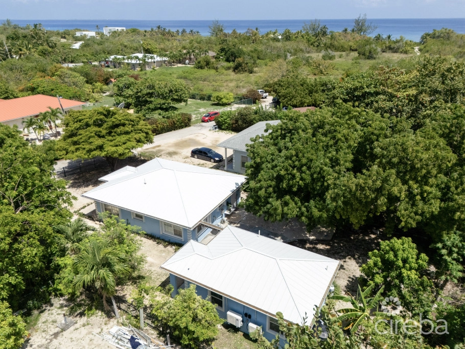 Cayman Brac Pioneer Lane House And Cottage