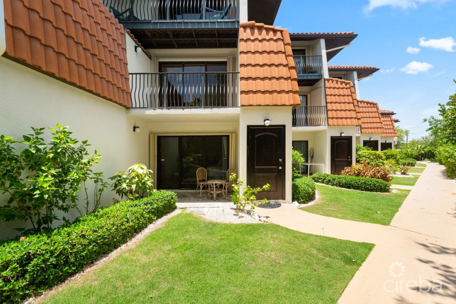 Villa Pappagallos 4, West Bay Renovated Condo