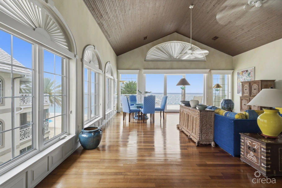 The Sovereign #12 Penthouse On Seven Mile Beach