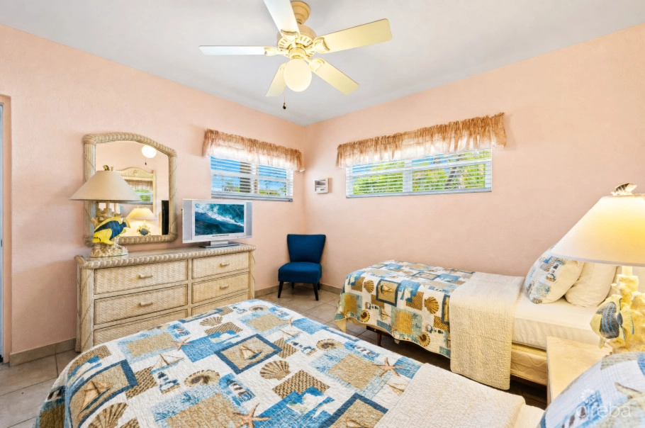 Plantation Village #9- Seven Mile Beach