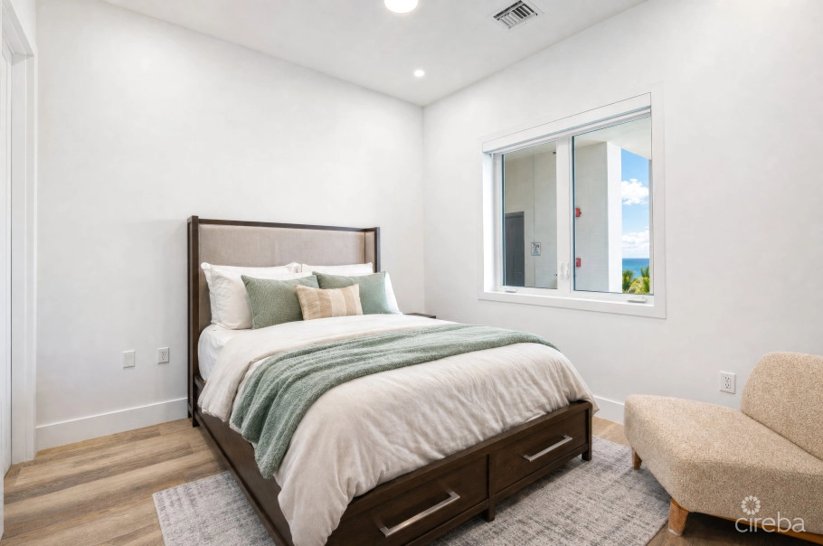 Aura Penthouse #404