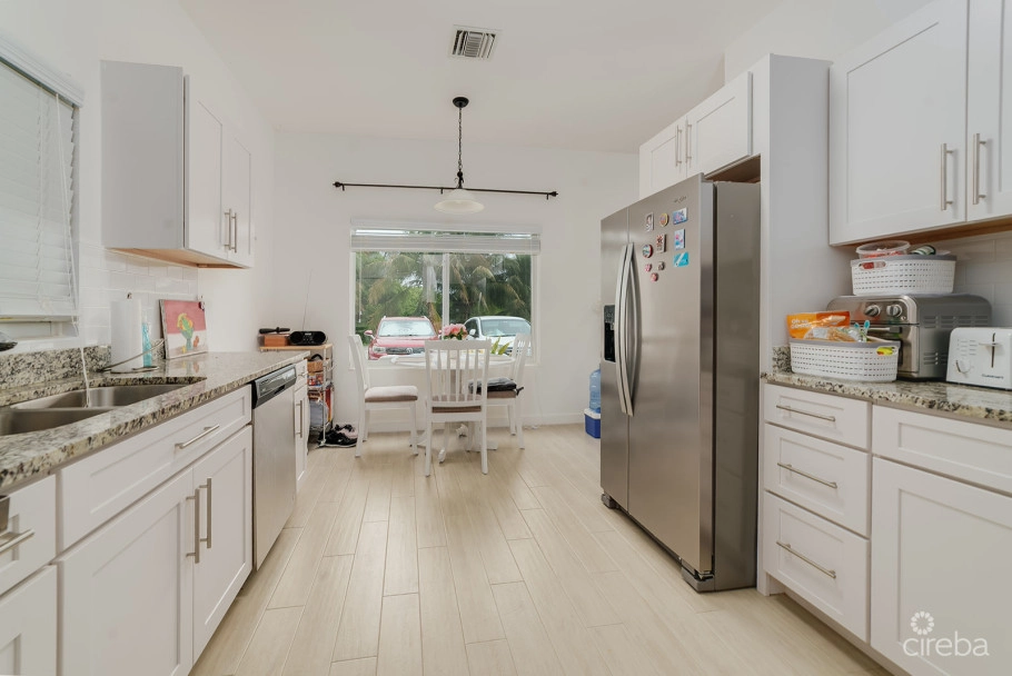 Colby Drive Single Family Home With Studio