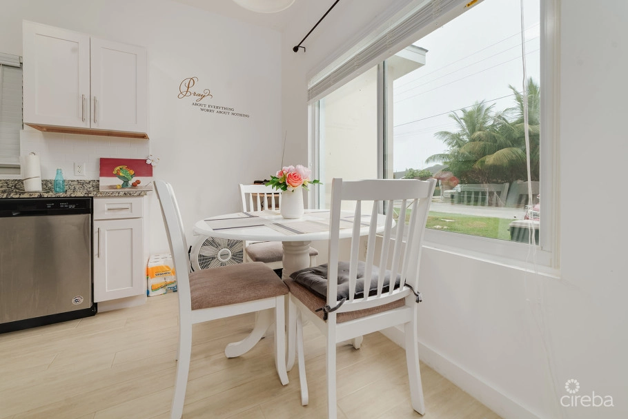 Colby Drive Single Family Home With Studio
