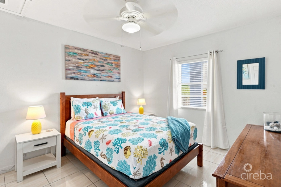 Moon Bay Condo, Unit 17