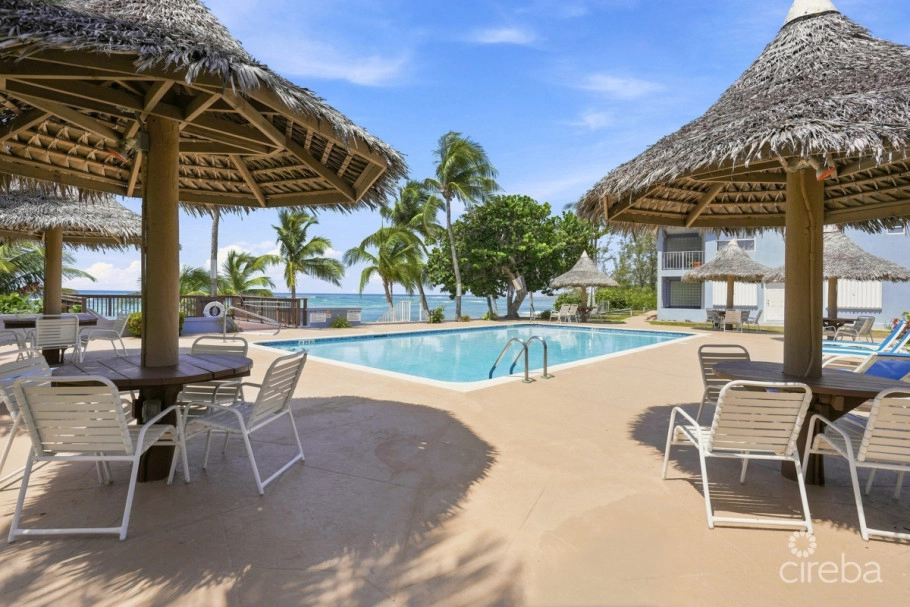 Moon Bay Condo, Unit 17
