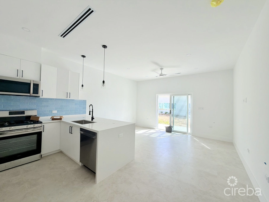 Large One Bedroom Townhome - The Meadows At Batabano