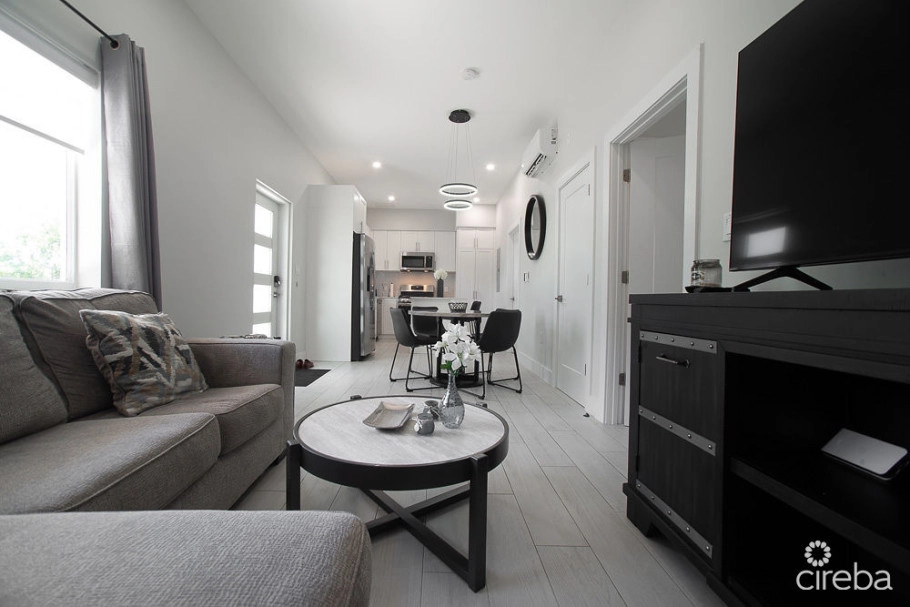2 Bed 2 Bath Condo 61 West