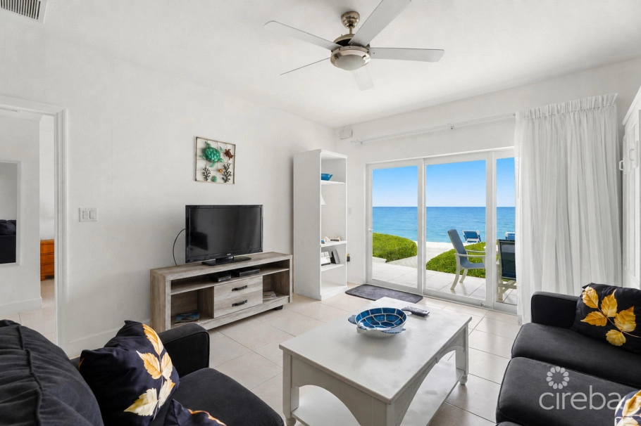 Castaway Coves  Ground Floor 2 Bed Beachfront Retreat