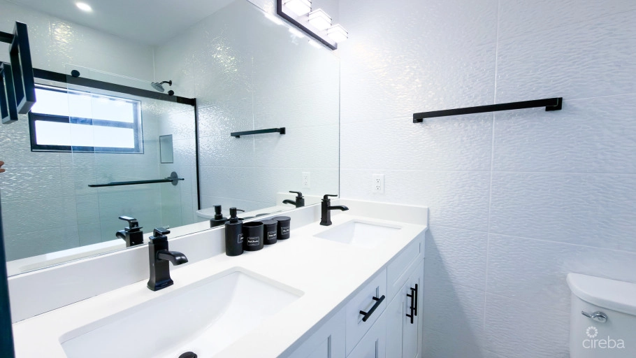 Trophy Crescent 5-unit Development