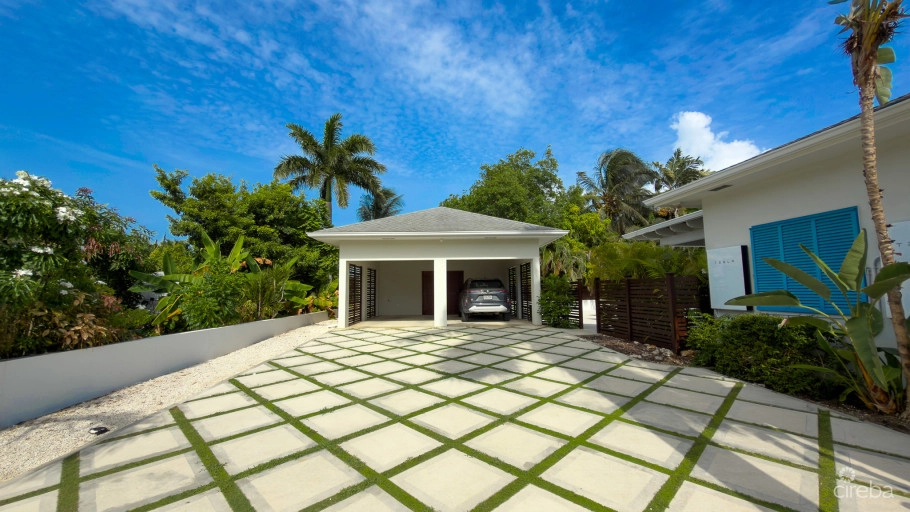 Seven Mile Beach Corridor Family Home