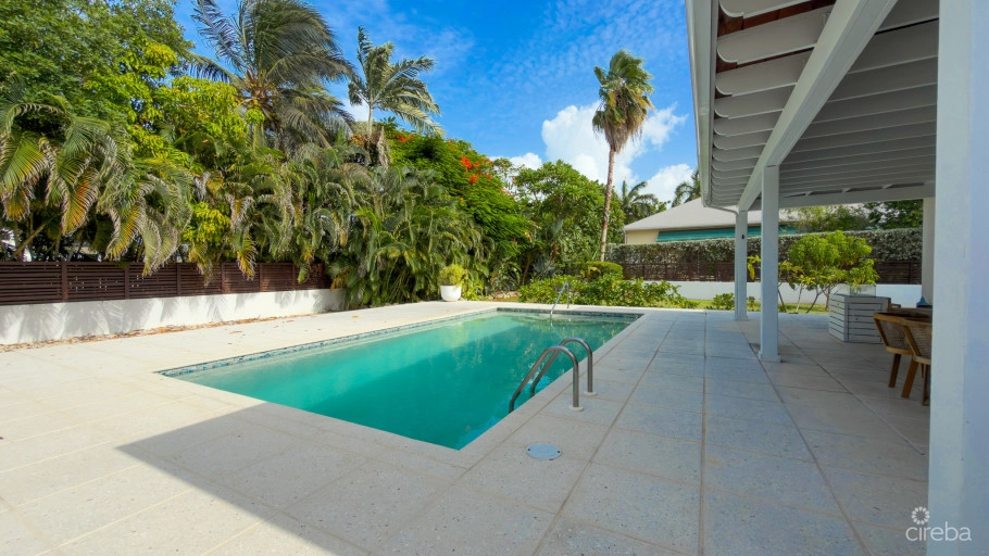 Seven Mile Beach Corridor Family Home