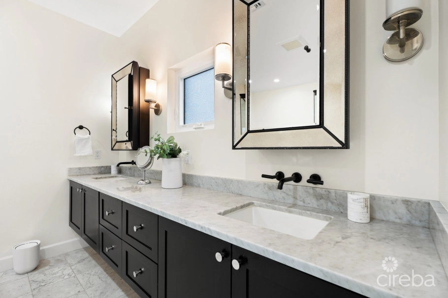 The Chymes 7, South Sound Home