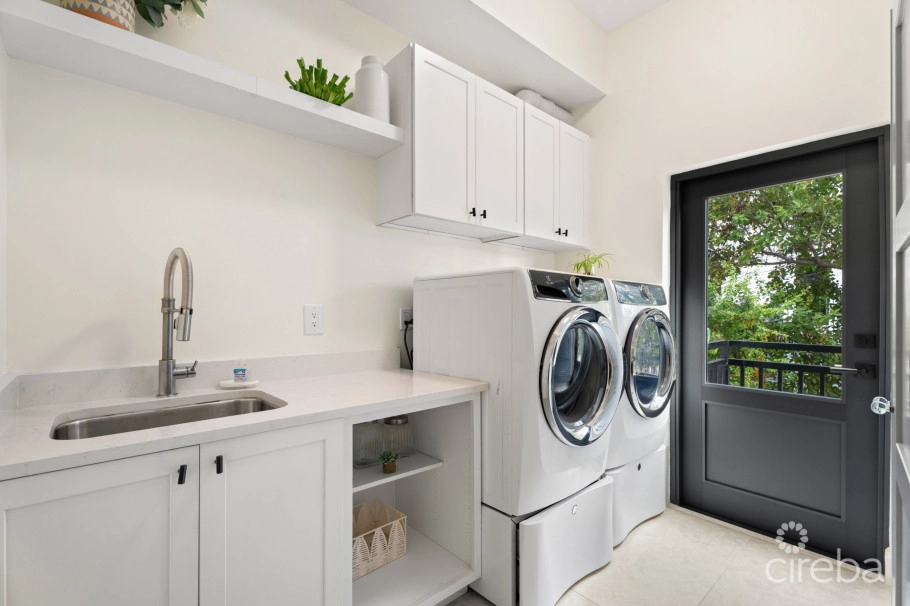 The Chymes 7, South Sound Home