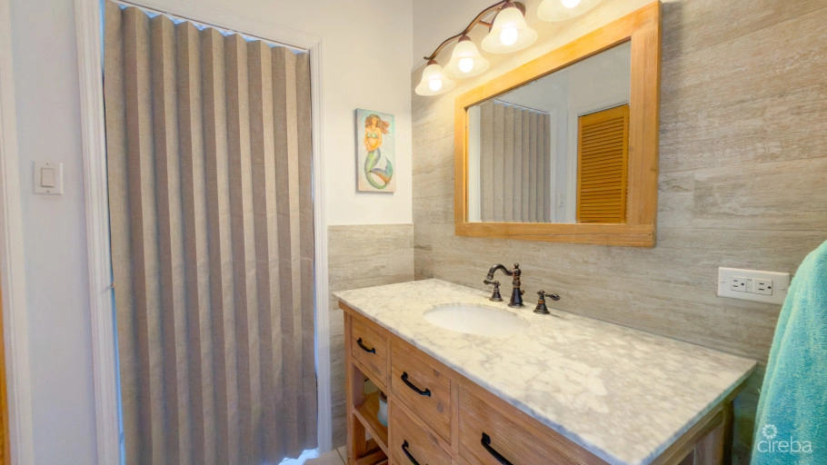 Snug Harbour Andrew Drive - 4 Bedroom Family Home In The Seven Mile Beach Corridor