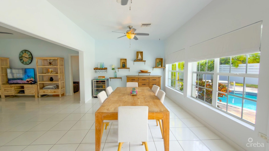 Snug Harbour Andrew Drive - 4 Bedroom Family Home In The Seven Mile Beach Corridor