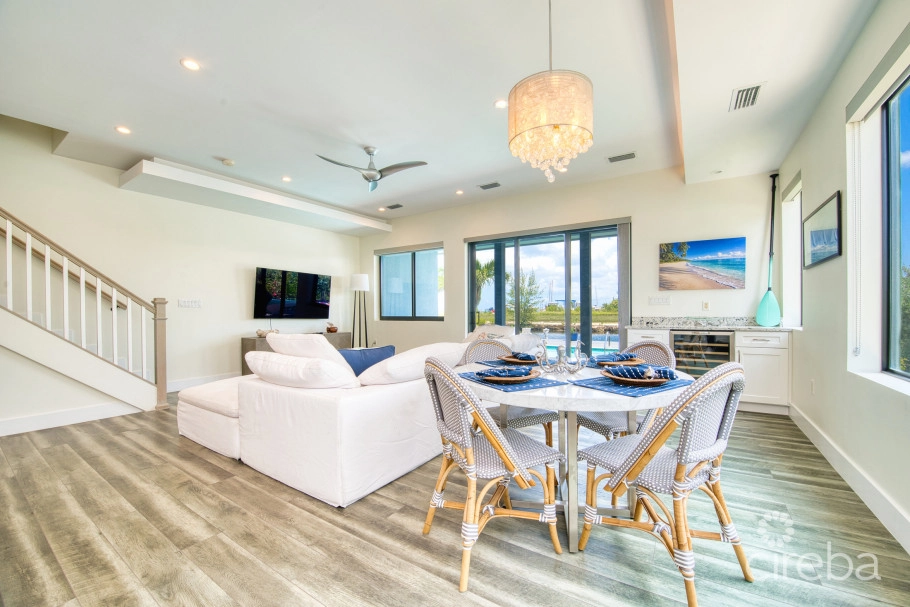 Large Seahaven 2 Bed With Pool - Oceanview And Canal Front