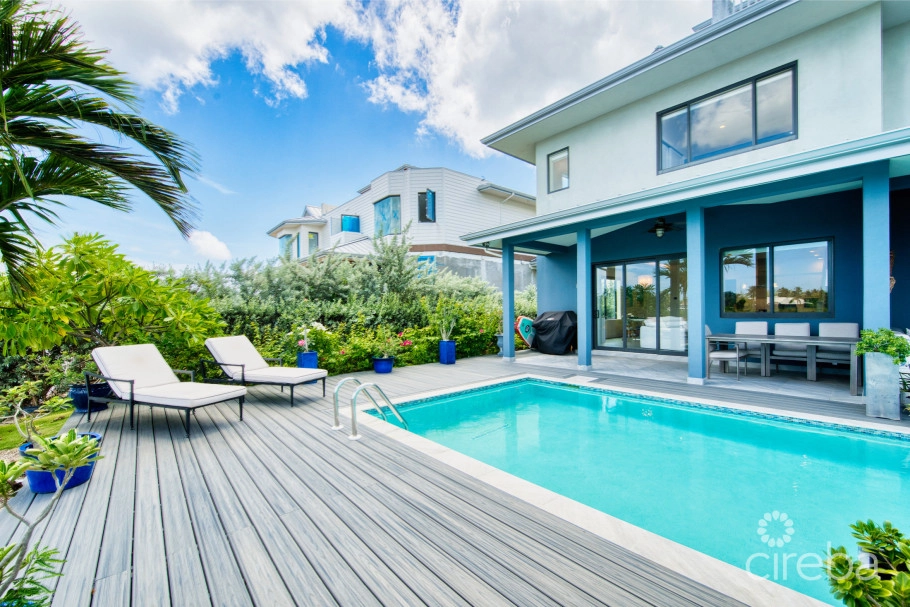 Large Seahaven 2 Bed With Pool - Oceanview And Canal Front