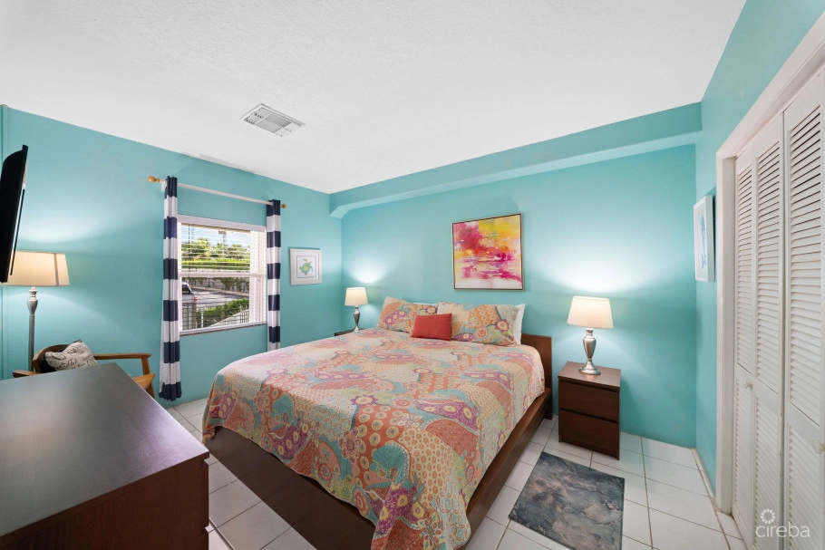 Coral Bay Village #5 - Beachfront Condo
