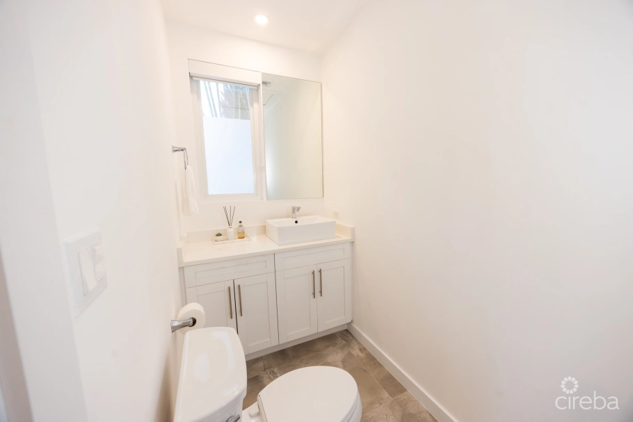 Twenty40 #16 Luxury Canalfront End Unit Townhome