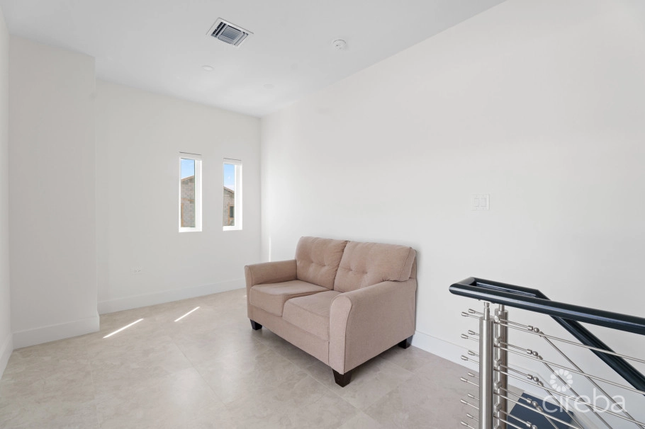3 Bedrooms + Roof Terrace At The Meadows At Batabano - Residence 504