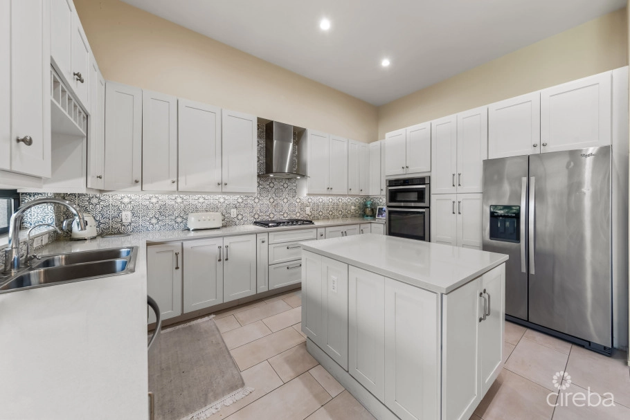 Vela #54, South Sound - Phase 1 - Ocean Views