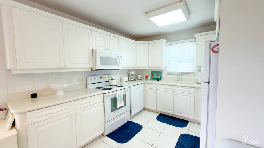 Cayman Reef 3 Bed Seven Mile Beach