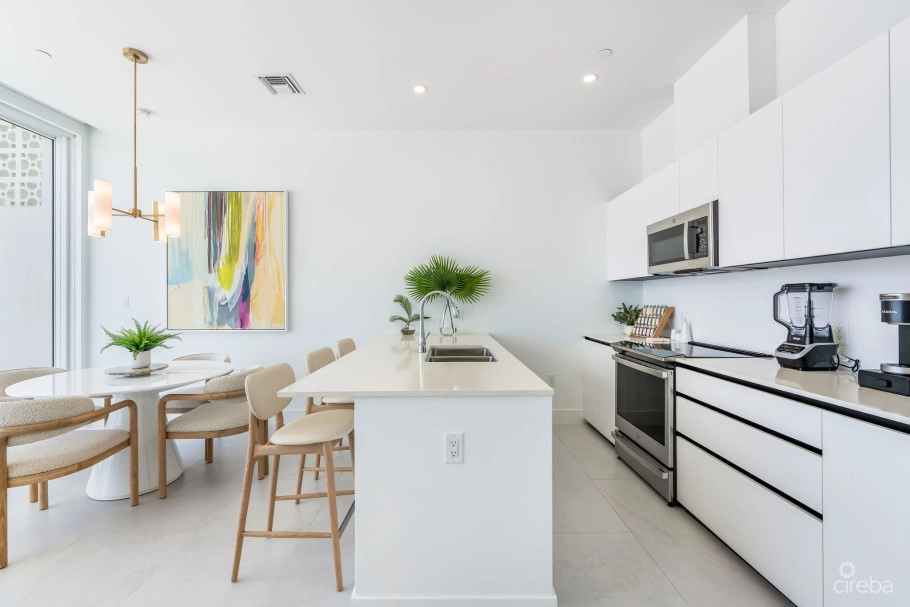 21 Sunset Point - Top Floor Unit - Amazing Views!!!