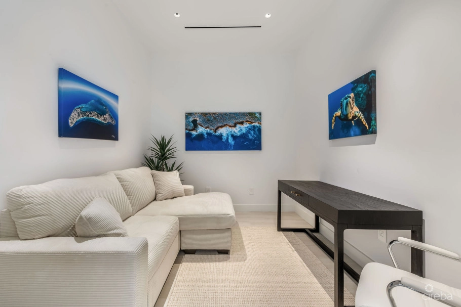 Pinnacle #34 Beachfront Penthouse With Garage