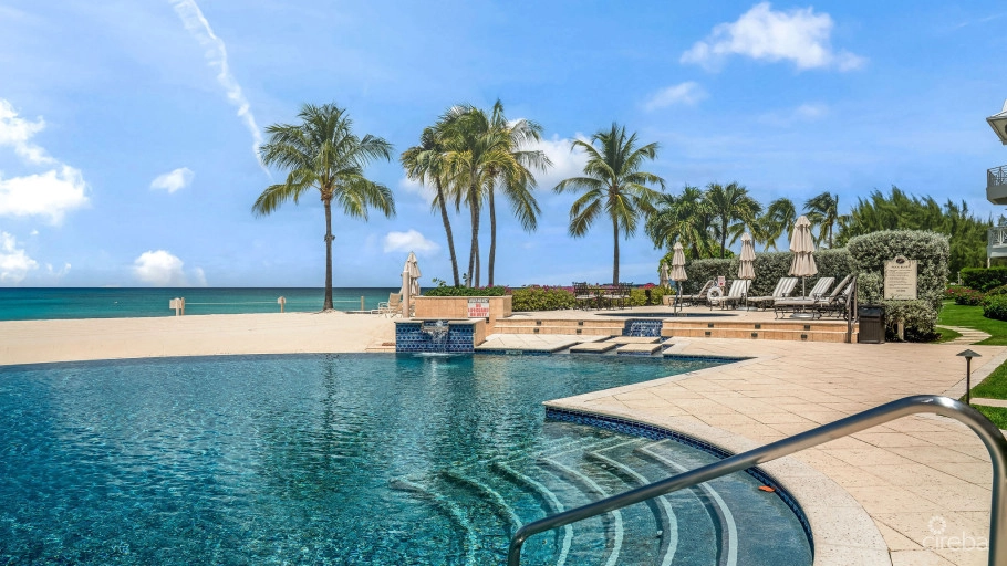 Pinnacle #34 Beachfront Penthouse With Garage