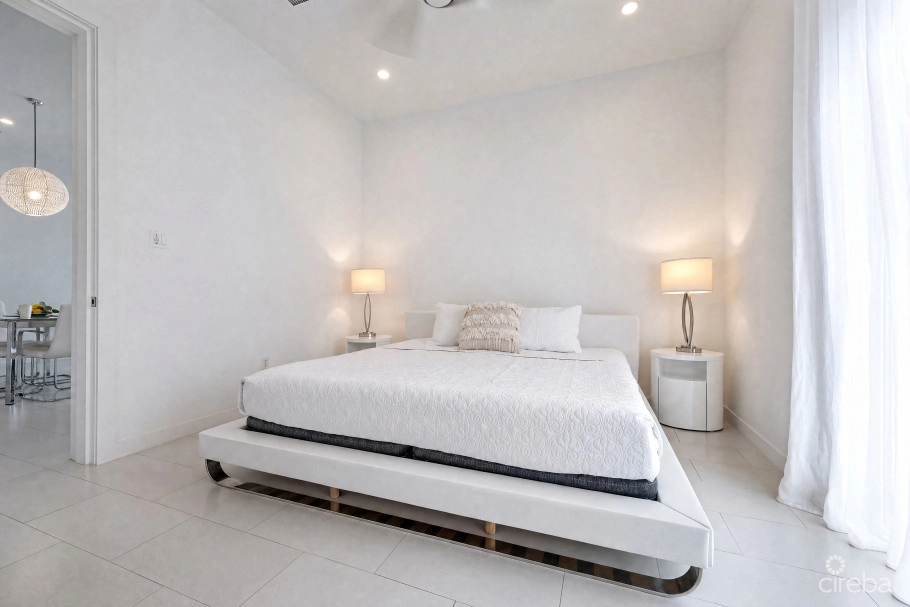 Shore Club #6- Ocean View Penthouse With Private Roof Top Terrace- Vendor To Pay Stamp Duty!!!!!!!